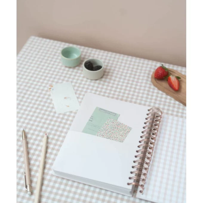 Cuaderno fresas Ana Marín - Imagen 2